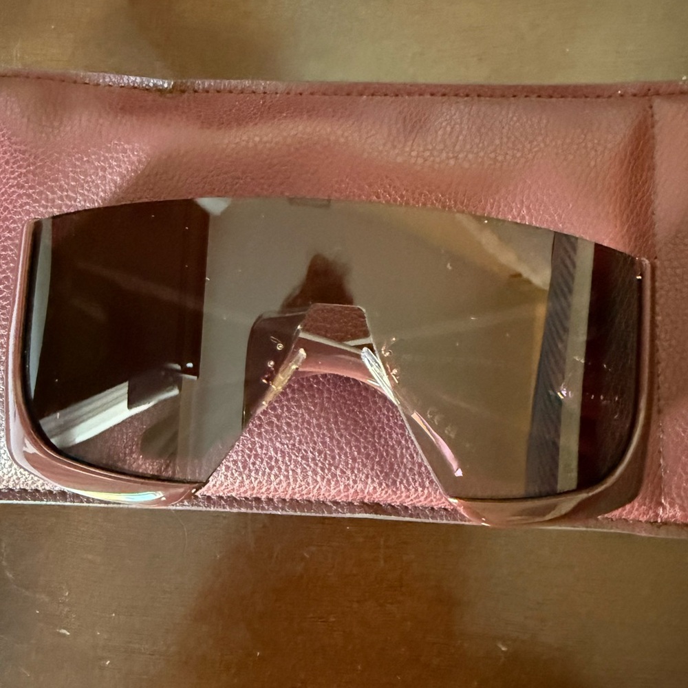 ETROMACARON Red Shield Sunglasses - Picture 6 of 6